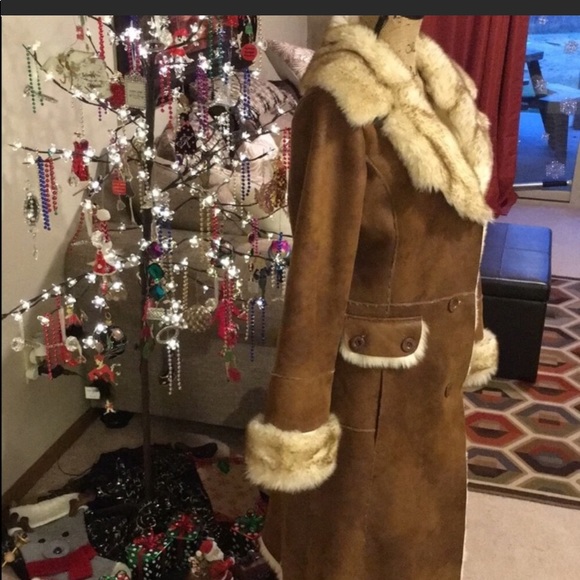 Leather Sherpa Lined. Medium. - Picture 4 of 8